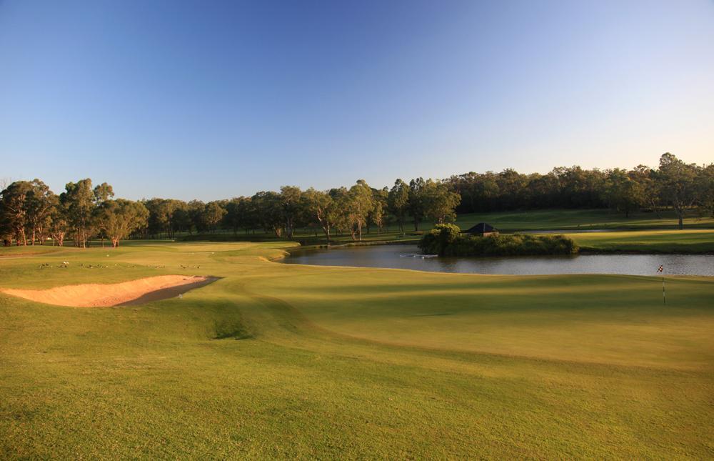 Riverside Oaks Golf Resort Cattai Exterior foto