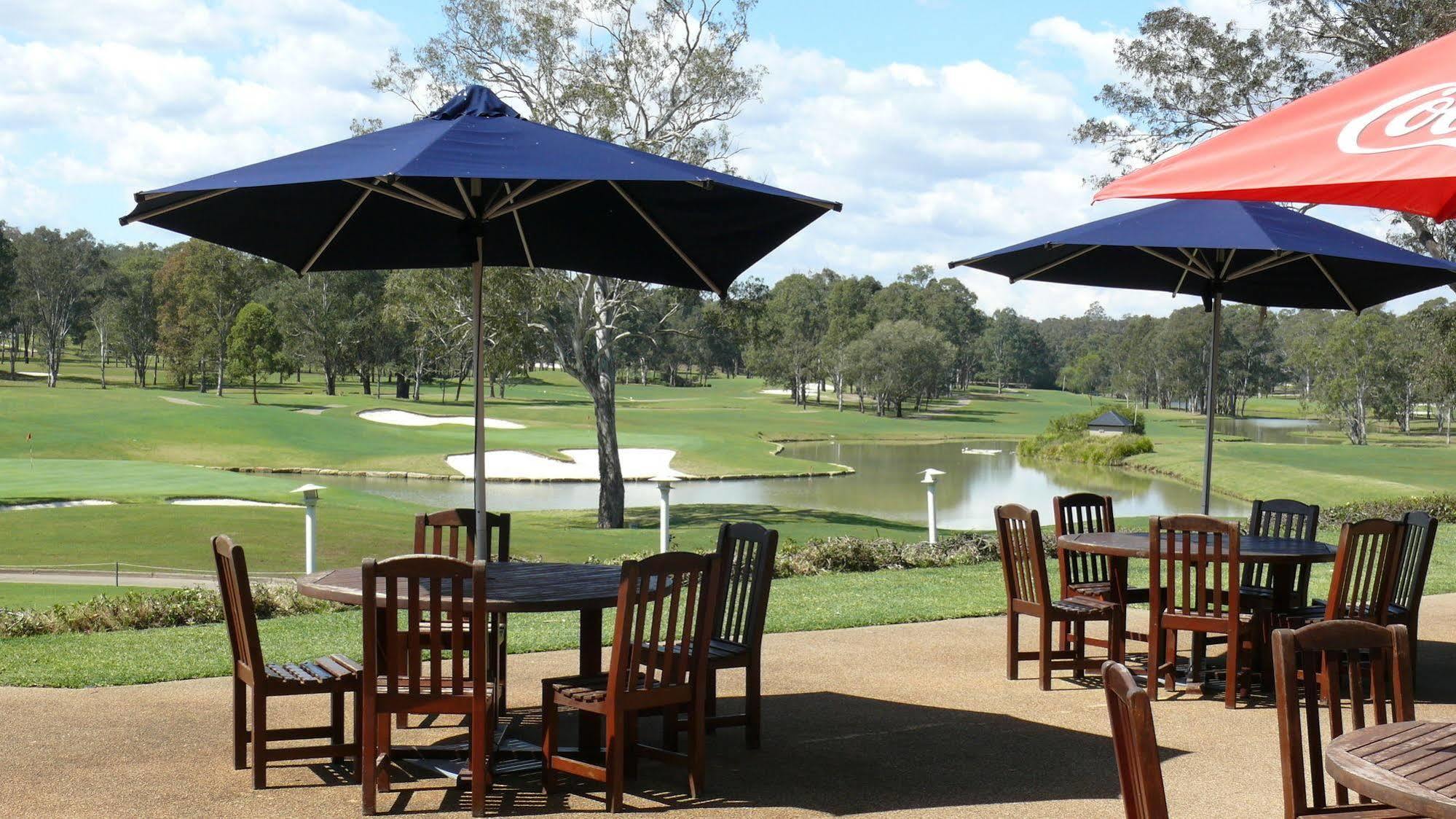 Riverside Oaks Golf Resort Cattai Exterior foto
