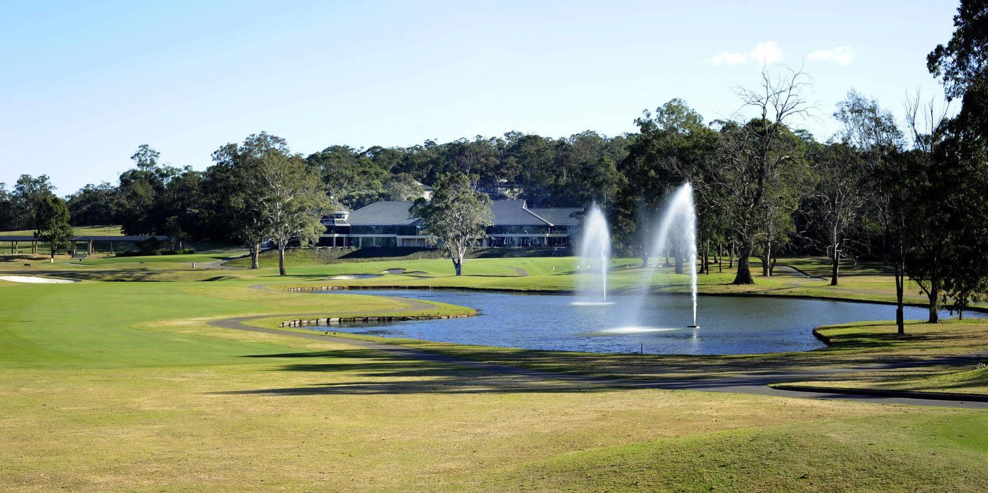 Riverside Oaks Golf Resort Cattai Exterior foto